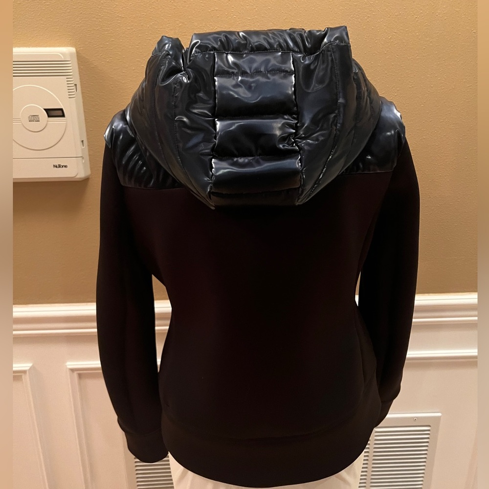 Bernardo Performance Cute Jacket To Keep You Nice… - image 2